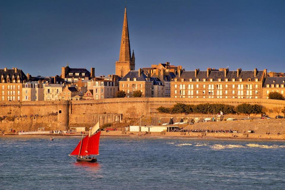 Le Village Insolite Yourte Et Roulotte Saint-Benoît-des-Ondes Exteriér fotografie